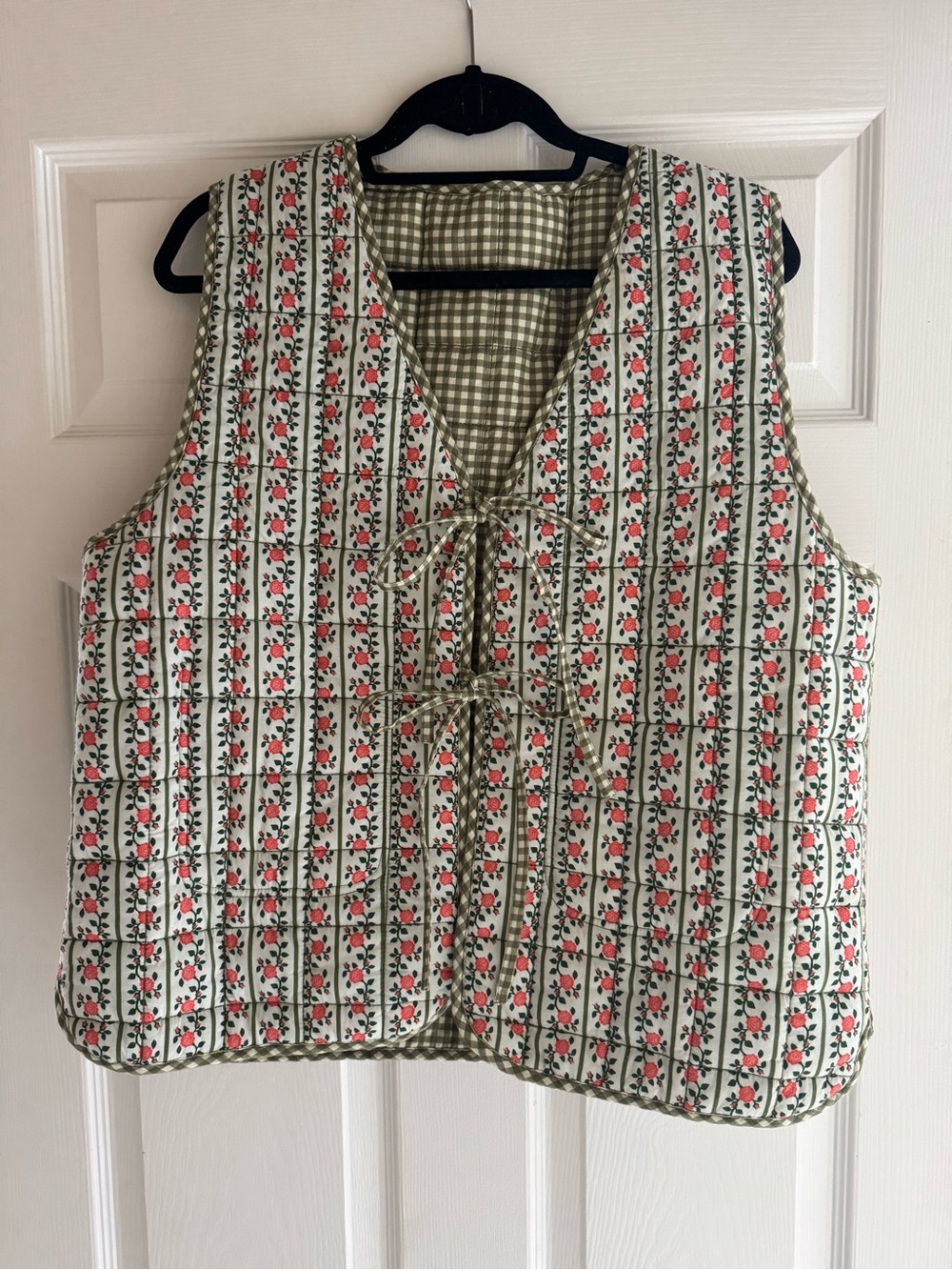 Damson Madder Reversible Gingham Arte Gilet - Picture 5 of 6